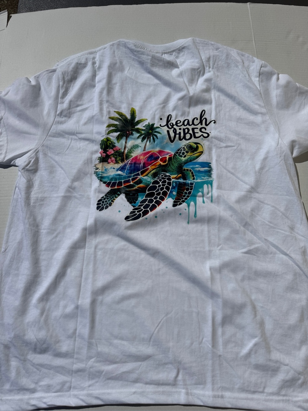 Beach Vibes XL graphic T-shirt. New
